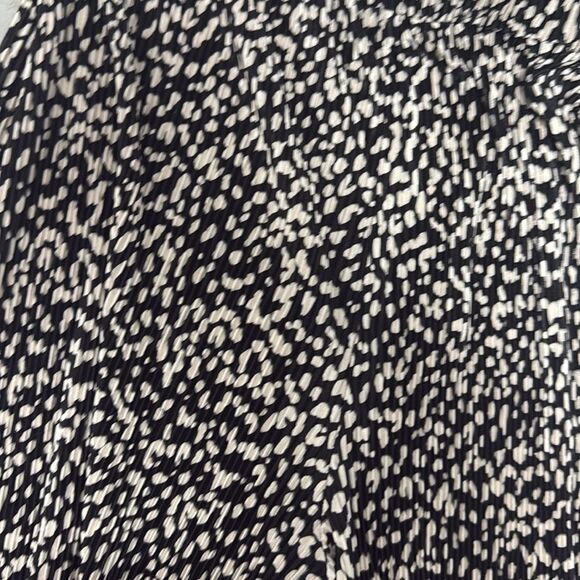 LPA Black and White Pattern Jumpsuit with Cut Out Middle - Size Medium LIKE NEW - Picture 4 of 4